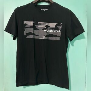 Michael Kors T-shirt size medium excellent condition 100% cotton